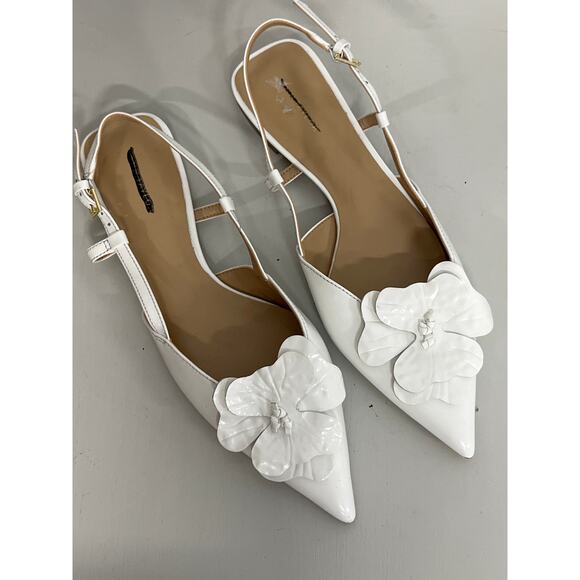 Ann Taylor Sz 6.5 White 3D Flower Nip Pointed Toe Leather Slingback Flats - Picture 4 of 9
